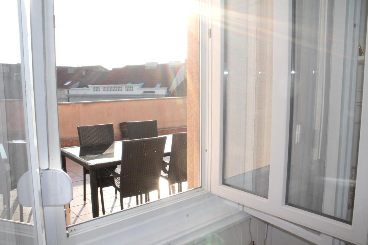 Rooftop Apartment Belgrado Esterno foto